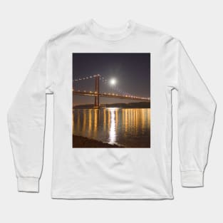 Lua cheia. Lisbon. Full moon. Long Sleeve T-Shirt